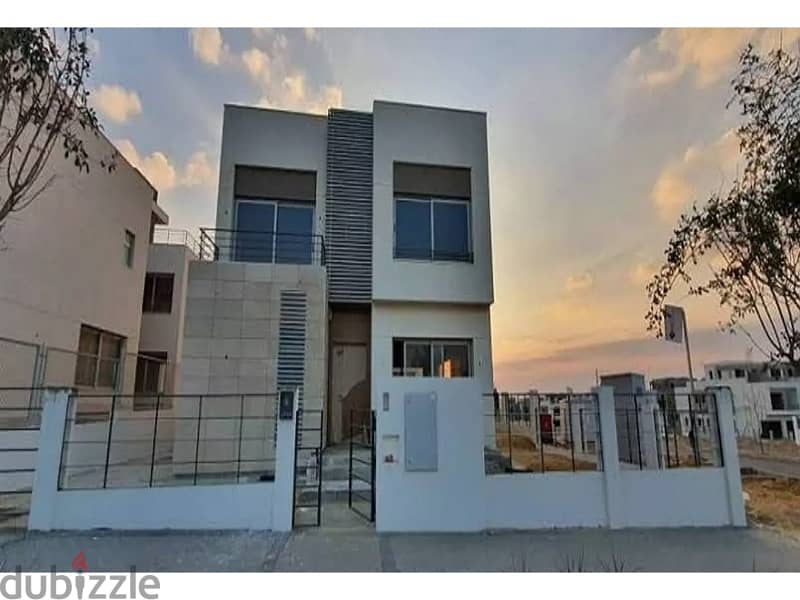 standalone for sale, 302  m, with a prime view, in installments, in Palm Hills, New Cairo 3