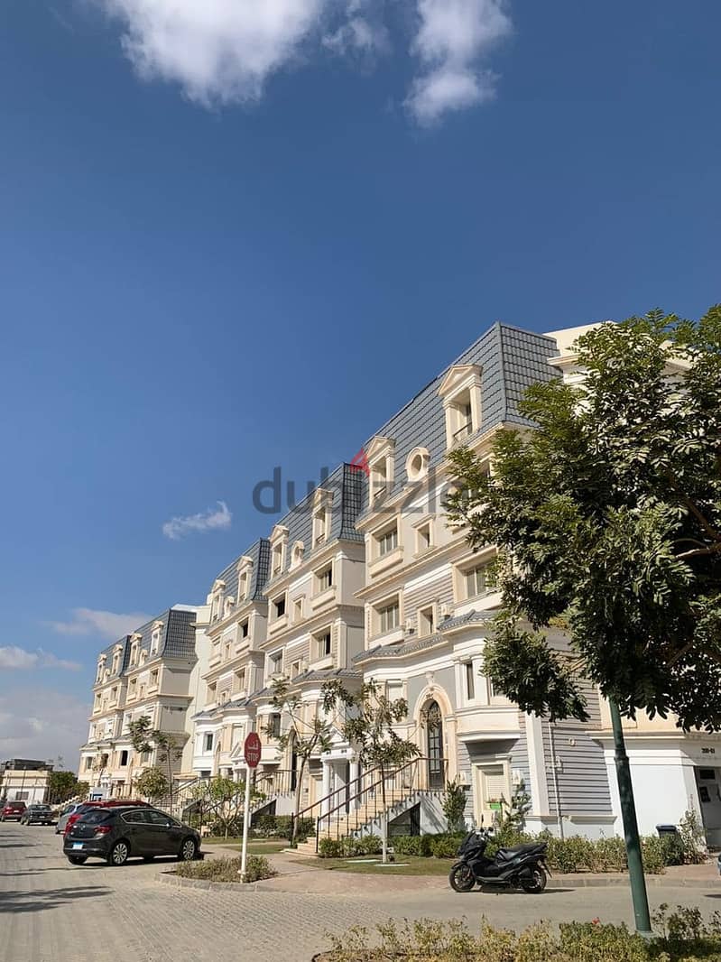 Duplex roof with Prime location For sale in Mountain view Hyde Park - New Cairo 1