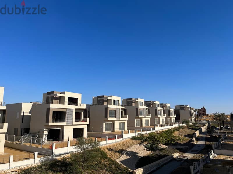 Duplex roof with Prime location For sale in Mountain view Hyde Park - New Cairo 6