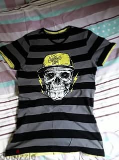 T-shirt ( black & yellow)