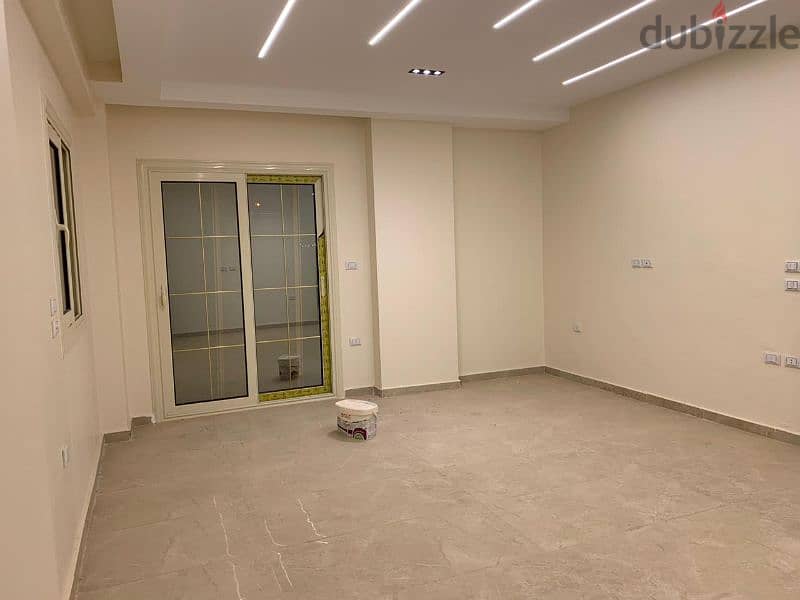 شقة للبيع أول سكن في الحي السابع الشيخ زايد 2
