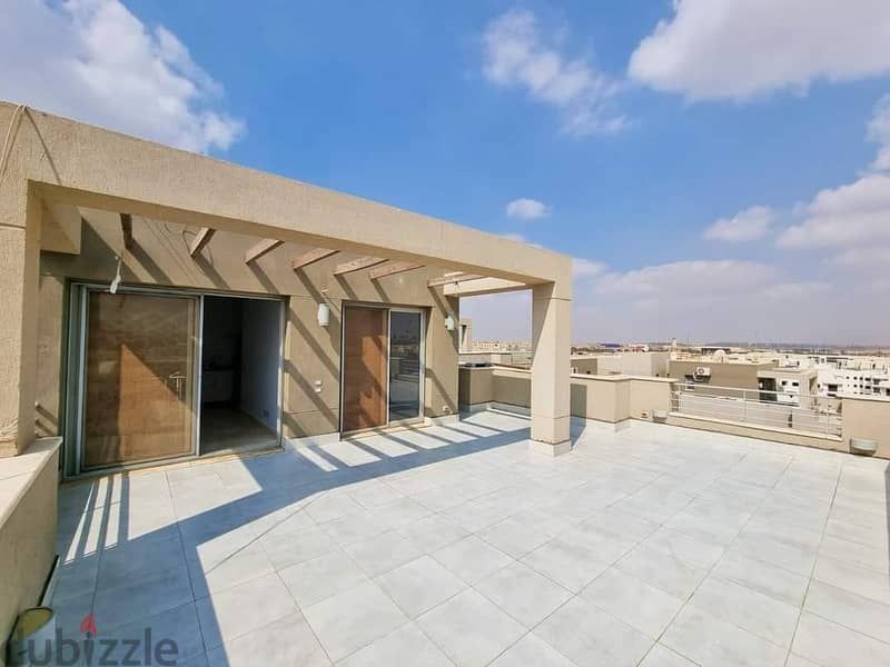 villa 250m Ready To Move for sale installments Dp 25% in fifth square almarasem golden square new cairo 3