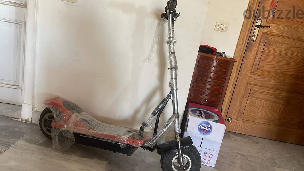 LARGE ELECTRIC SCOOTER 1