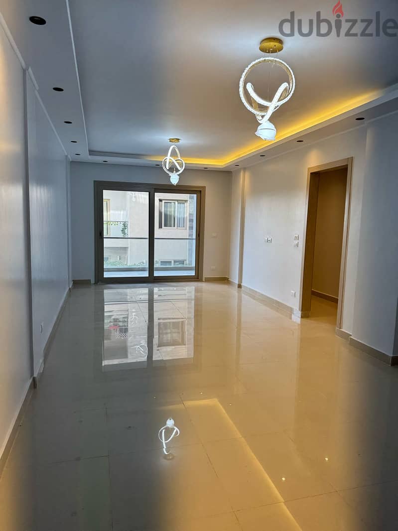 Galleria Compound, Fifth Settlement, New Cairo, 130 sqm apartment, 2 bedrooms (1 master), 2 bathrooms, first floor, prime location, fully finished, su 1