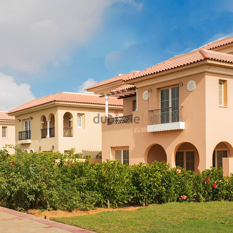 Villa for sale in a very special location on the landscape, in installments, in Hyde Park Compound, Fifth Settlement 4