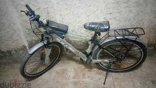 دراجه استخدام اسبوعين فقط بحالتها والكرسي متغلف أكياس
01286845249 0