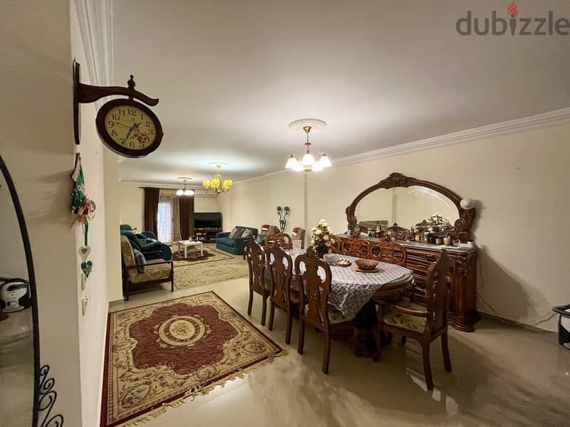 شقة للبيع في كفر عبده بجوار ميدان سانت جيني 210 متر 4