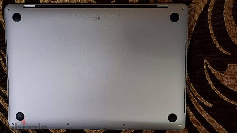 Macbook pro 2019-i5-8Gb-256ssd Touch par 5