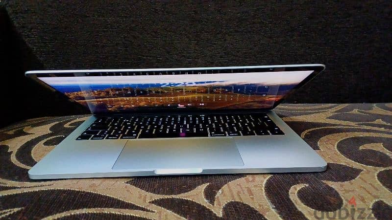 Macbook pro 2019-i5-8Gb-256ssd Touch par 13