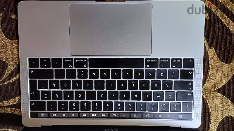 Macbook pro 2019-i5-8Gb-256ssd Touch par 14