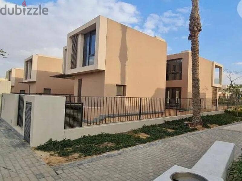 Town House Corner For Resale in Sodic East New Heliopolis 4