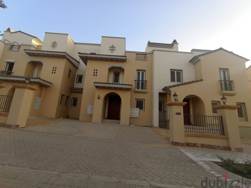 for sale , town house , in up town cairo 0