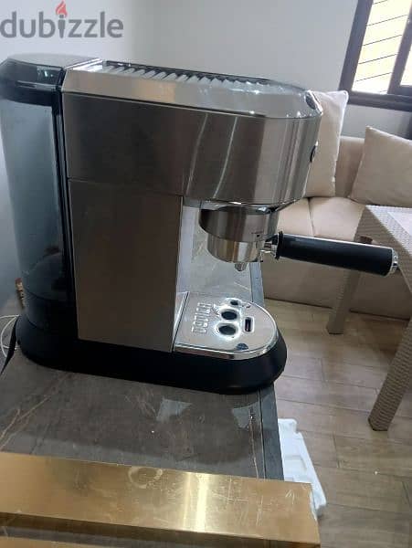 ماكينة قهوة ديلونجي ديديكا ec685 استعمال خفيف جدا مرات معدودة 2
