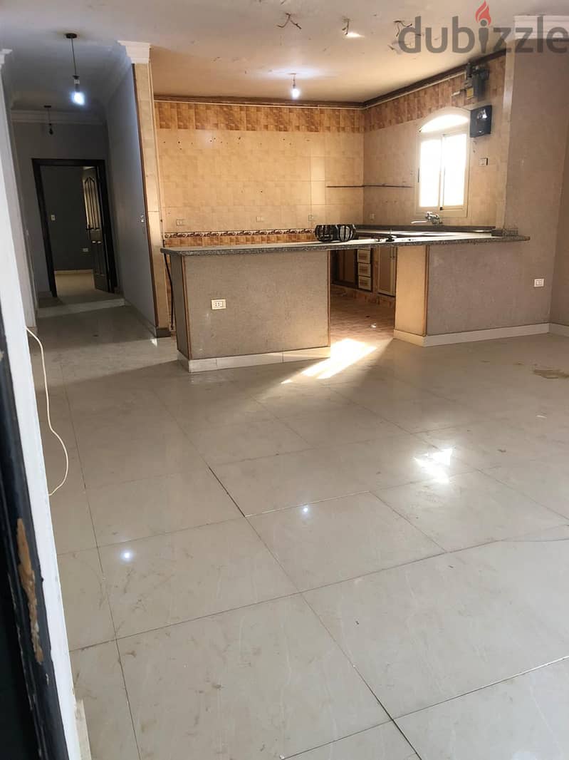 Apartment for sale with kitchen, south of the academy, near the 90th, Petrosport Club, and Air Force Hospital  Super deluxe finishing 4