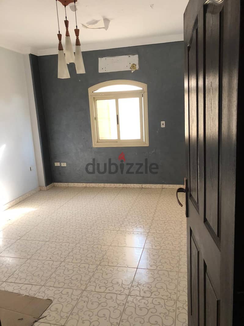 Apartment for sale with kitchen, south of the academy, near the 90th, Petrosport Club, and Air Force Hospital  Super deluxe finishing 7