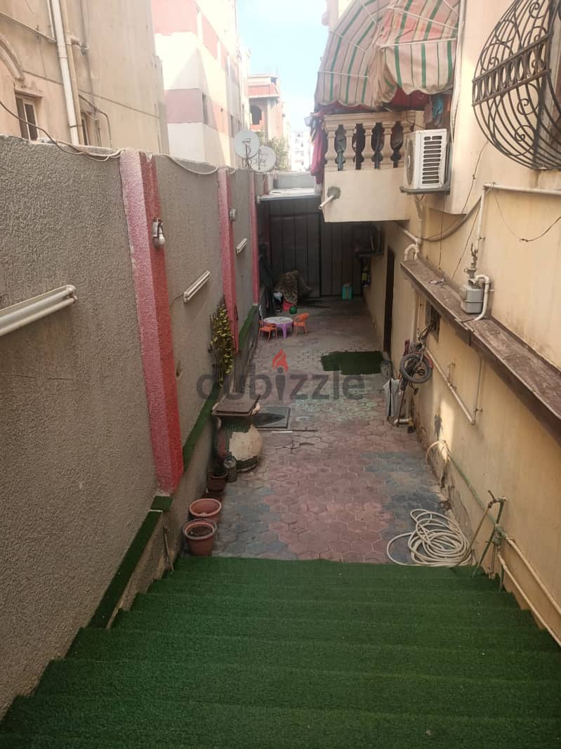 Duplex for sale in New Cairo, Third District, next to Cairo Academy and the Courts Complex, near all services, Arabella Mall, Seoudi, Seven Star Mall, 1