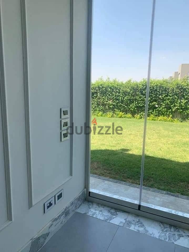 Townhouse 250 m Immediate Receipt Prime Location in The Compound in Golden Square Minutes To The American University In The Heart Of The Fifth 2