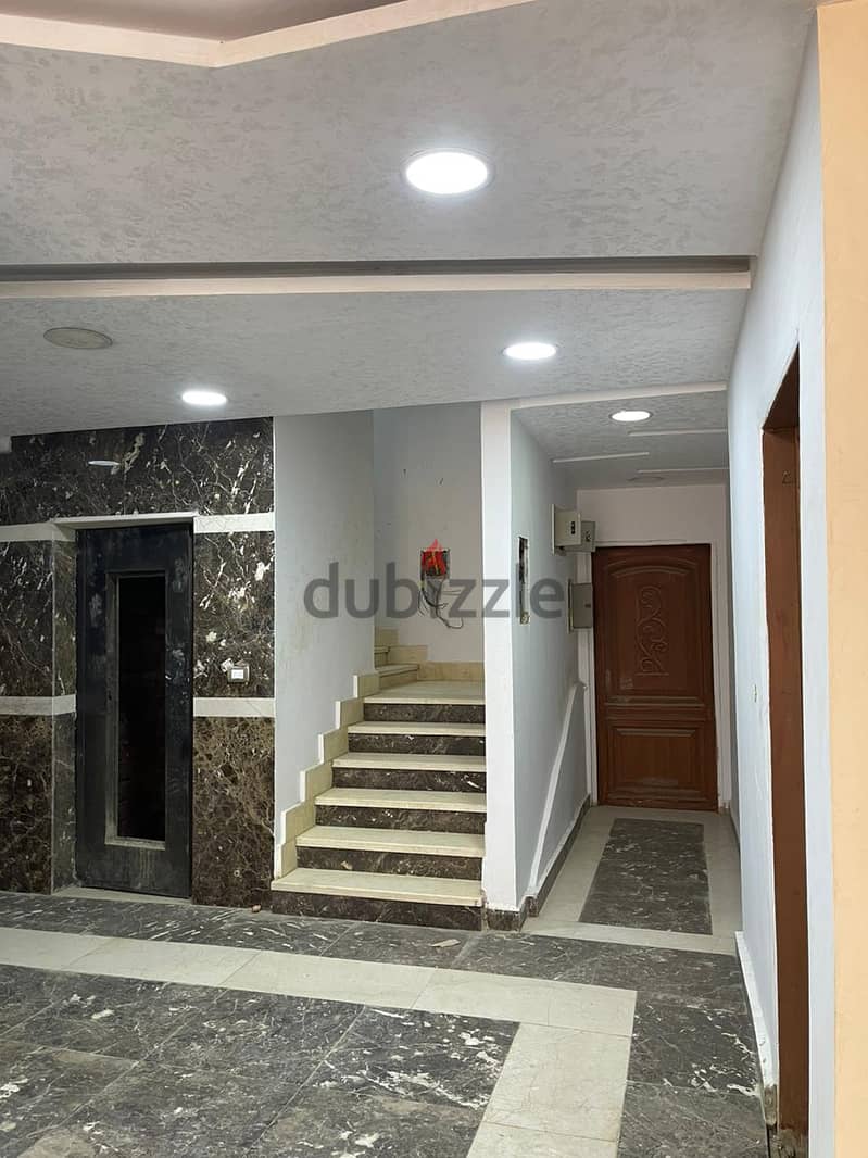 Apartment, ready to move, minutes from New Cairo, in installments 8