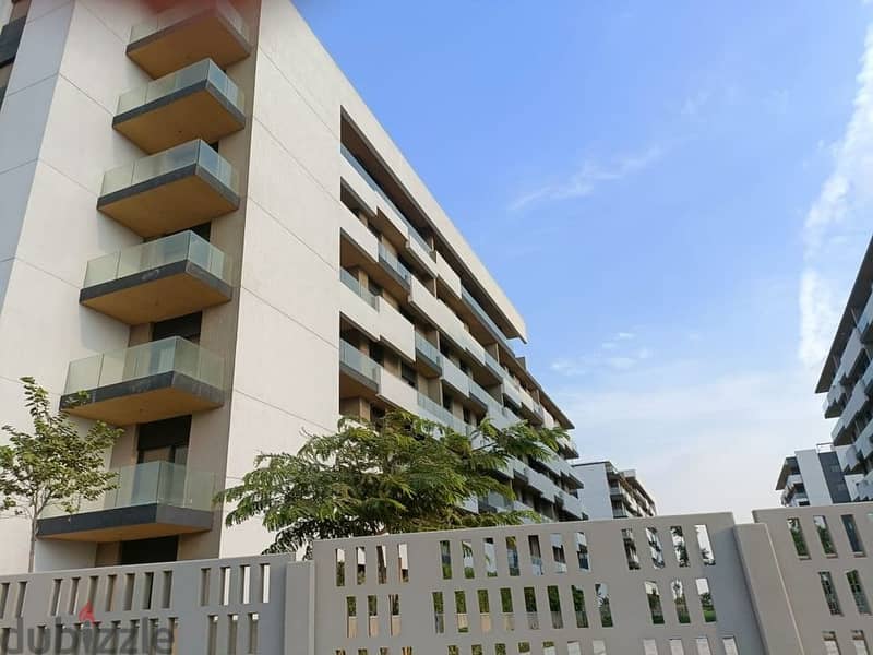 Apartment 235 m 4 rooms in modern style, immediate receipt with finishing at the highest level, next to the International Medical Center in El Shorouk 6