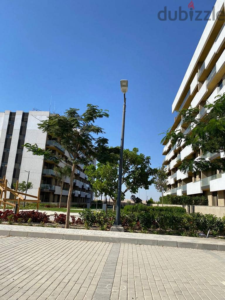 Apartment 235 m 4 rooms in modern style, immediate receipt with finishing at the highest level, next to the International Medical Center in El Shorouk 7