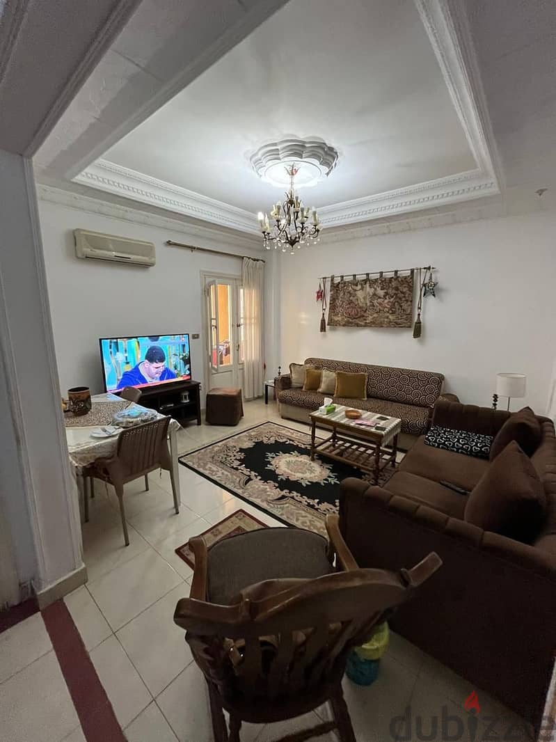 Apartment for sale in the Second District near Fatima Sharbatly Mosque, Gamal Abdel Nasser Axis, and Talaat Harb Axis  Finishing: Super Lux 5