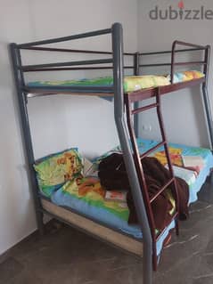 سرير اطفال دورين دور متر ودور متر و20 من غير المراتب مع الملا بس