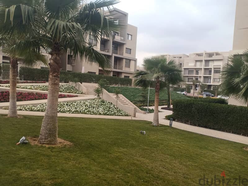 Apartment for rent in Fifth Square Marasim Compound, semi-furnished, with kitchen and air conditioners, great location 1