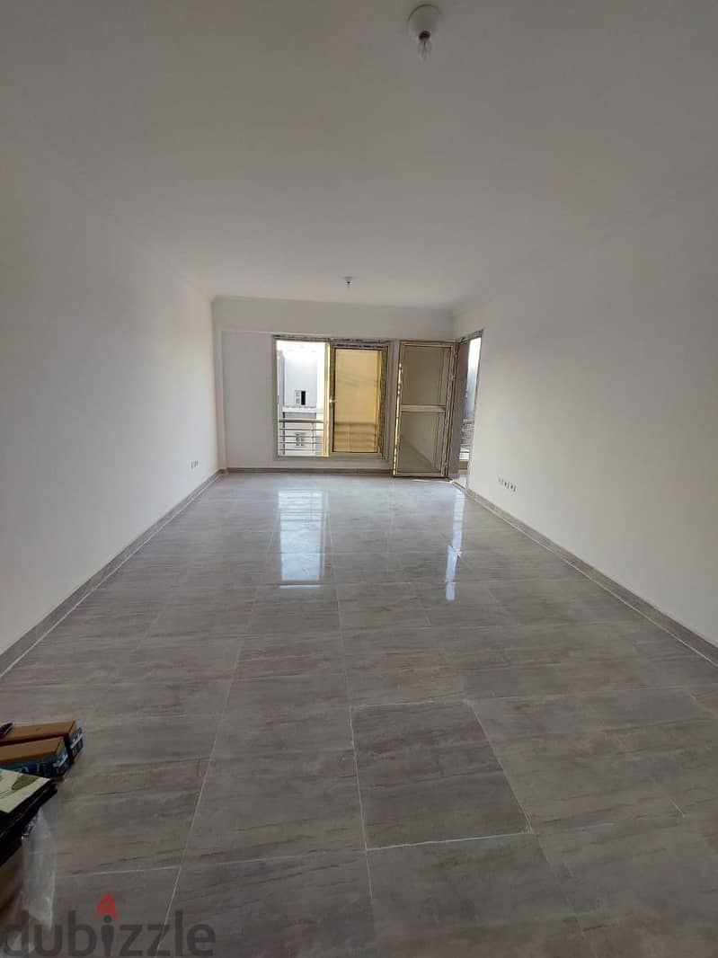 Don't miss an investment opportunity for a 130 sqm luxury apartment in Ganet October Compound 4