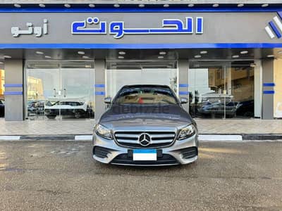 Mercedes-Benz_E350_AMG_2019