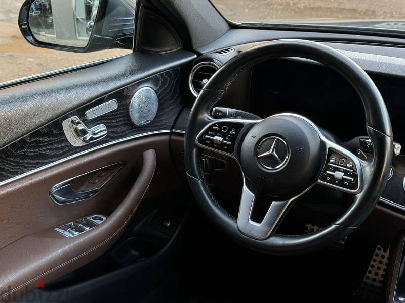 Mercedes-Benz_E350_AMG_2019 9