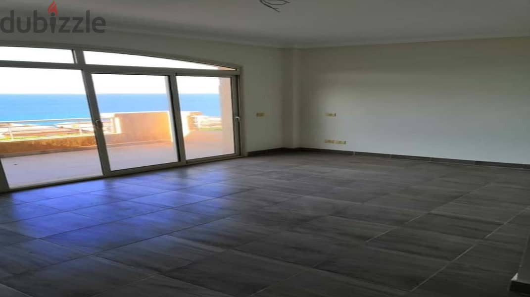 Fully finished chalet directly on the beach in Ain Sokhna, next to Porto 2