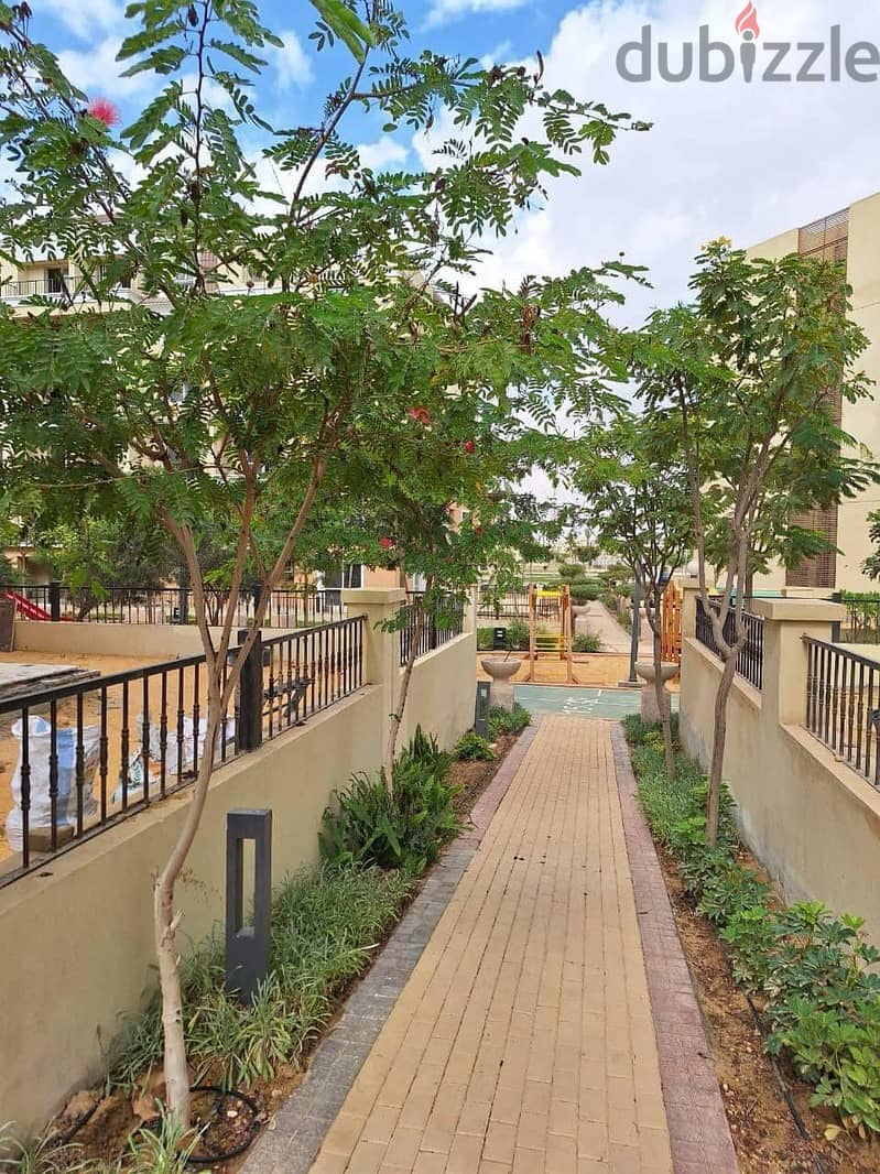 Garden duplex for sale in a full-service compound, Sur in Sur, with Katameya Heights 2