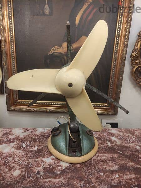 vintage fan working perfectly 1