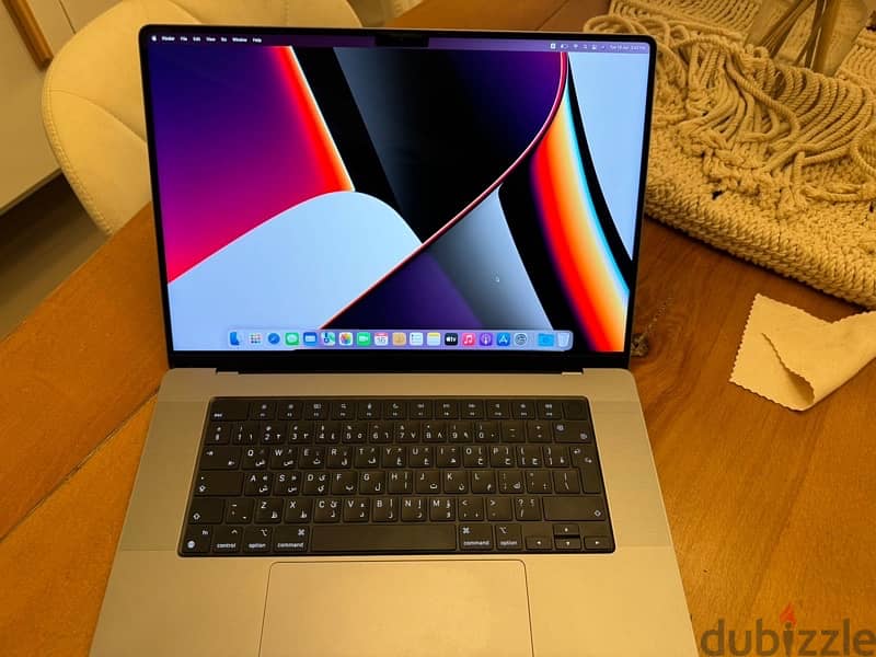 MacBook Pro M1 Pro 16 inch 1TB Arabic Keyboard 10