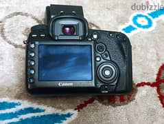 للبيع كاميرا 5D مارك 4 استخدام نظيف اوووي 0