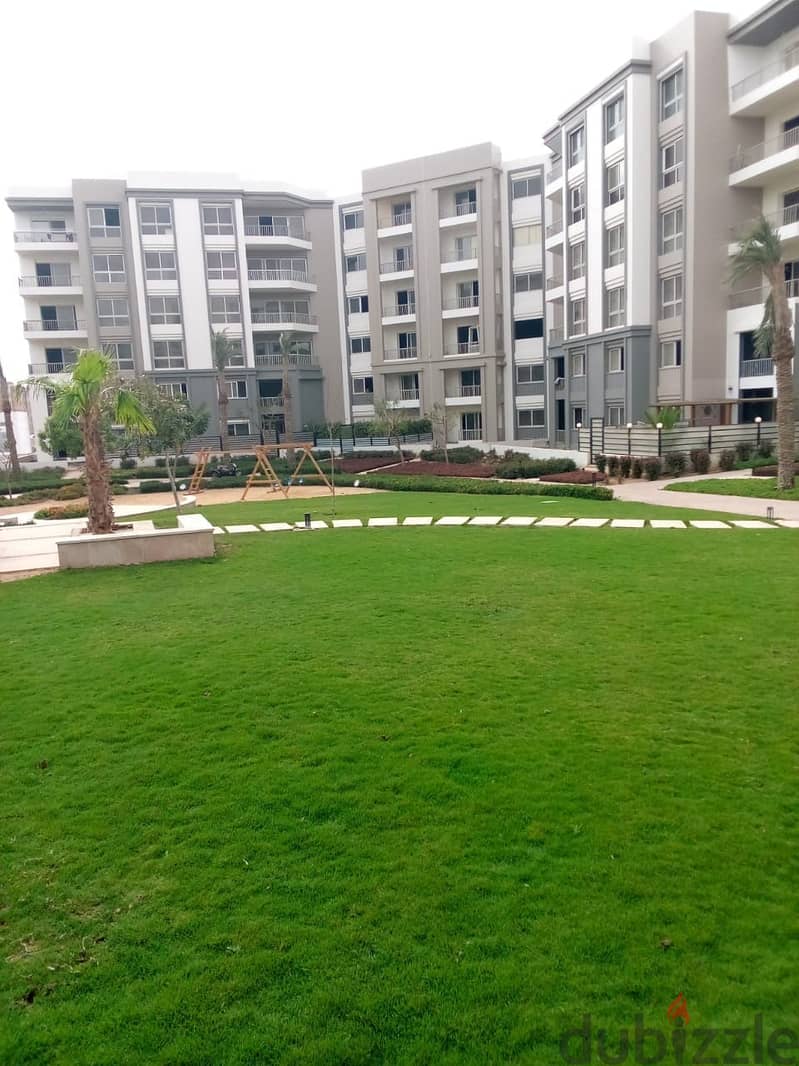 Hyde Park, Fifth Settlement Greens stage Apartment 150 meters in view land Scape and lakes  3 bedrooms (including 1 master with bathroom) And 3 bathro 3