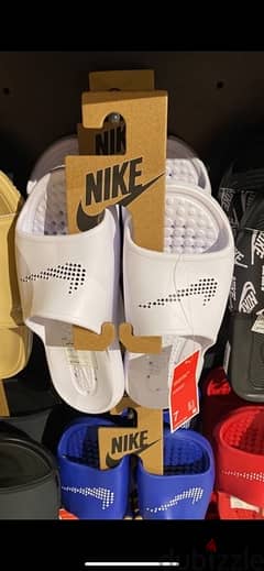 Nike slides 0