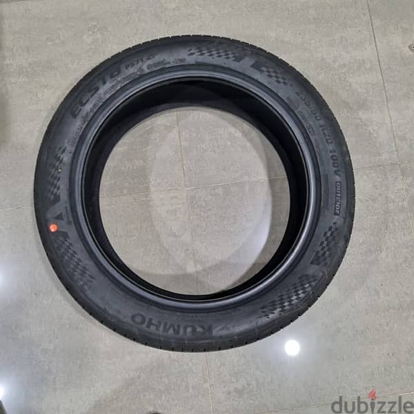 id 4 and 6 kumho seal in ev tyres 2