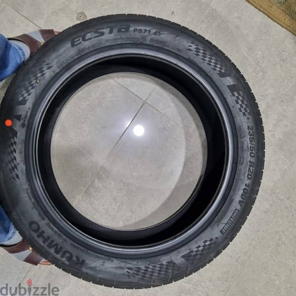 id 4 and 6 kumho seal in ev tyres 3