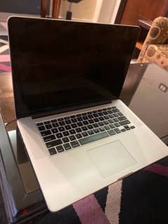 MacBook Pro Mid 2015 - I core 7 - 15 Inch