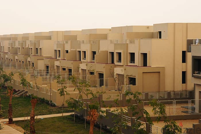 Townhouse villa for sale with installments in Palm Hills new cairo Compound, Fifth Settlement 1