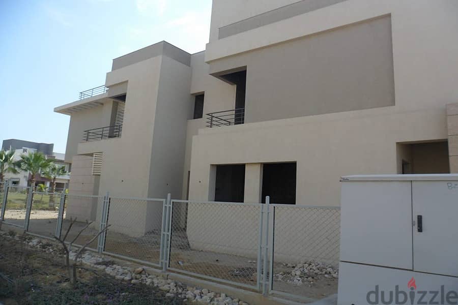 twin house for sale ready to move 320m penthouse+roof semi finished in the crown compound palm hills in octouper 1