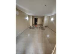 Apartment with garden in 90 avenue With kitchen&ACs