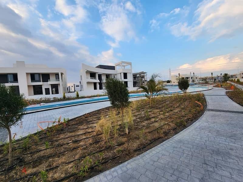 Town House Middle for Sale in Lake West El Sheikh Zayed 7