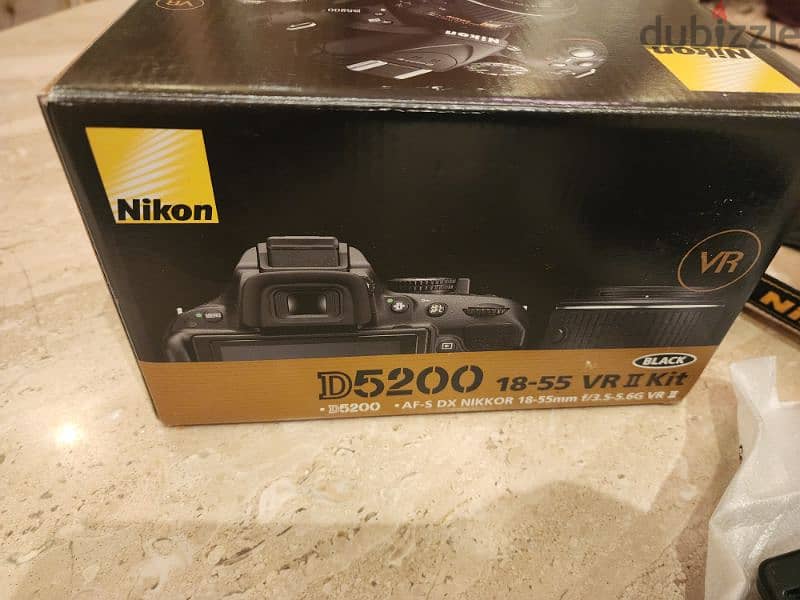 كاميرا نيكون D5200 بجميع ملحقاتها الاصلية استخدام خفيف جدا 1