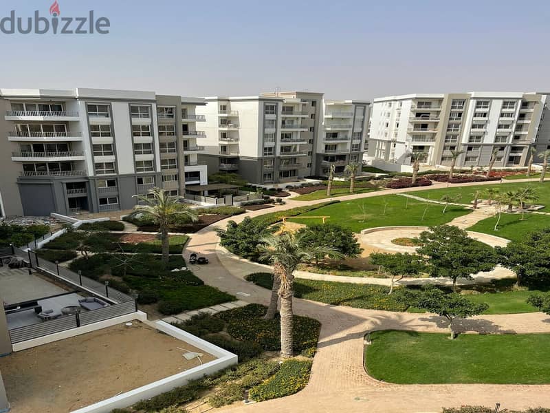 apartment for sale  hyde park new cairo | installments | prime location 4
