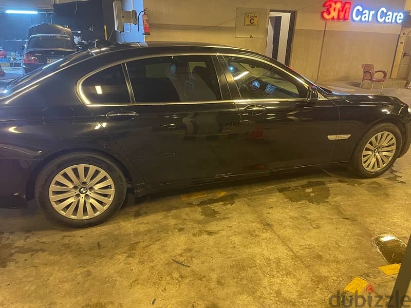 BMW 750 2009 in great condition  , price reduced for travel reasons 5