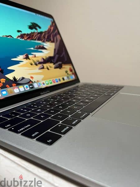 MacBook pro laptop 4