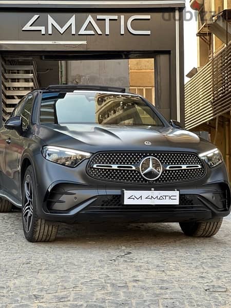 Glc 300 Amg premium plus matte black 2