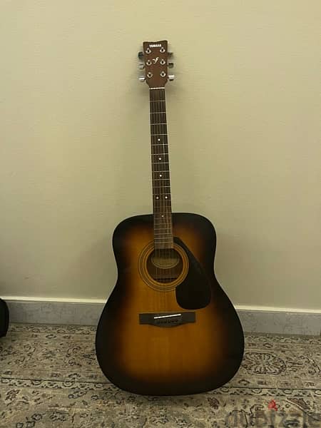 Yamaha F130 Acoustic Guitar + Accessories 3
